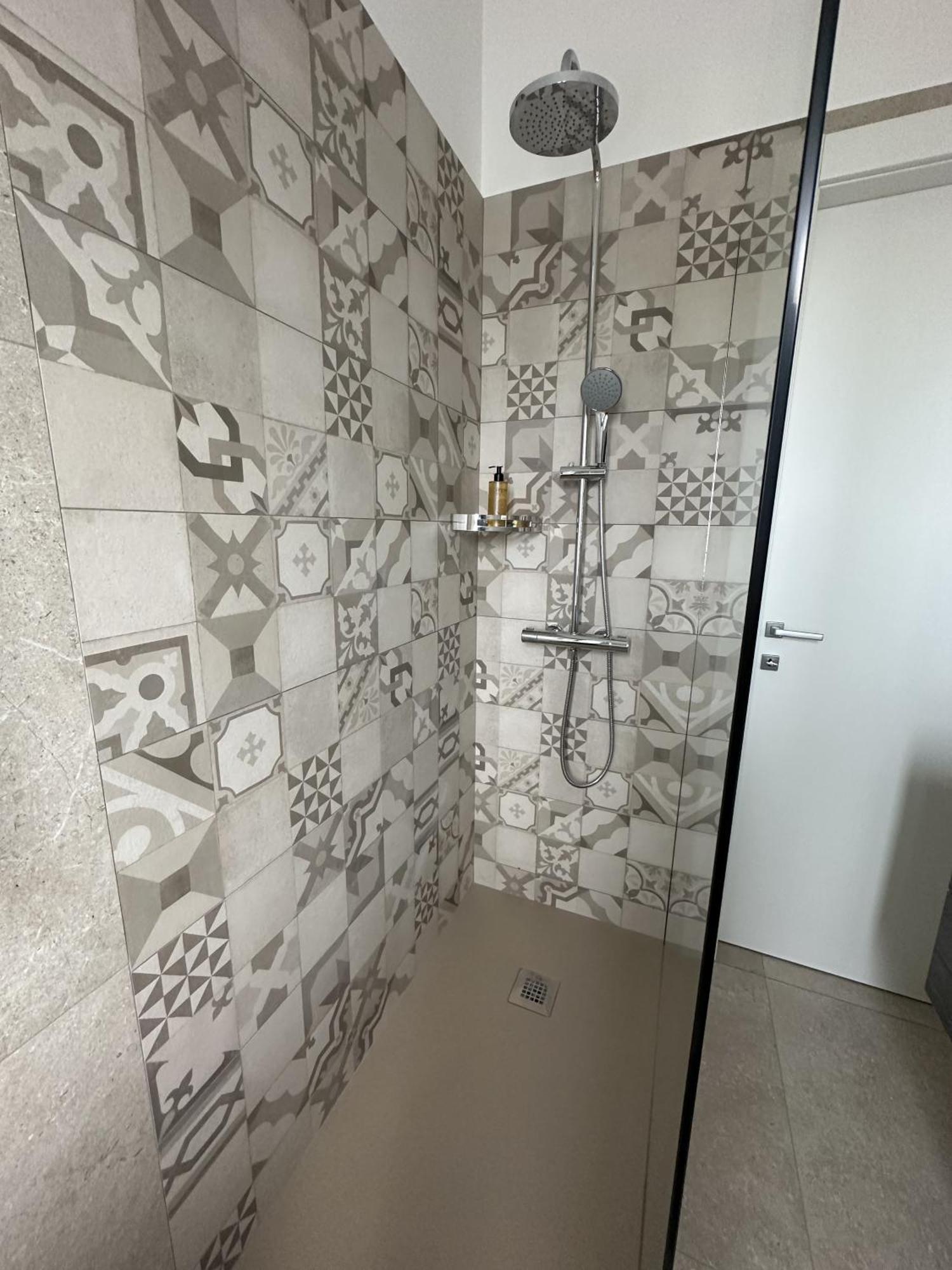 Appartamento Deluxe Fronte Ospedale Леньяґо Екстер'єр фото