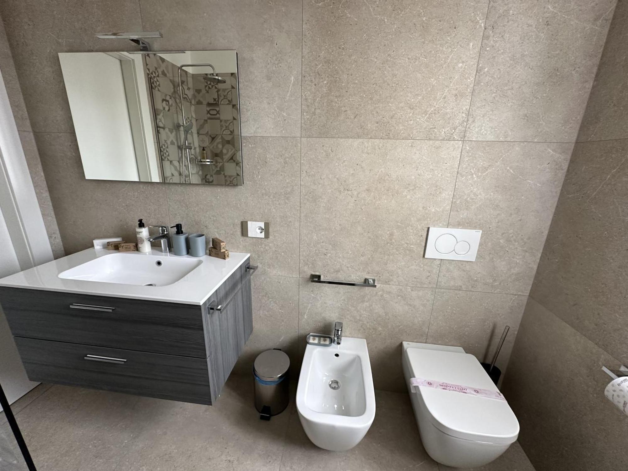 Appartamento Deluxe Fronte Ospedale Леньяґо Екстер'єр фото